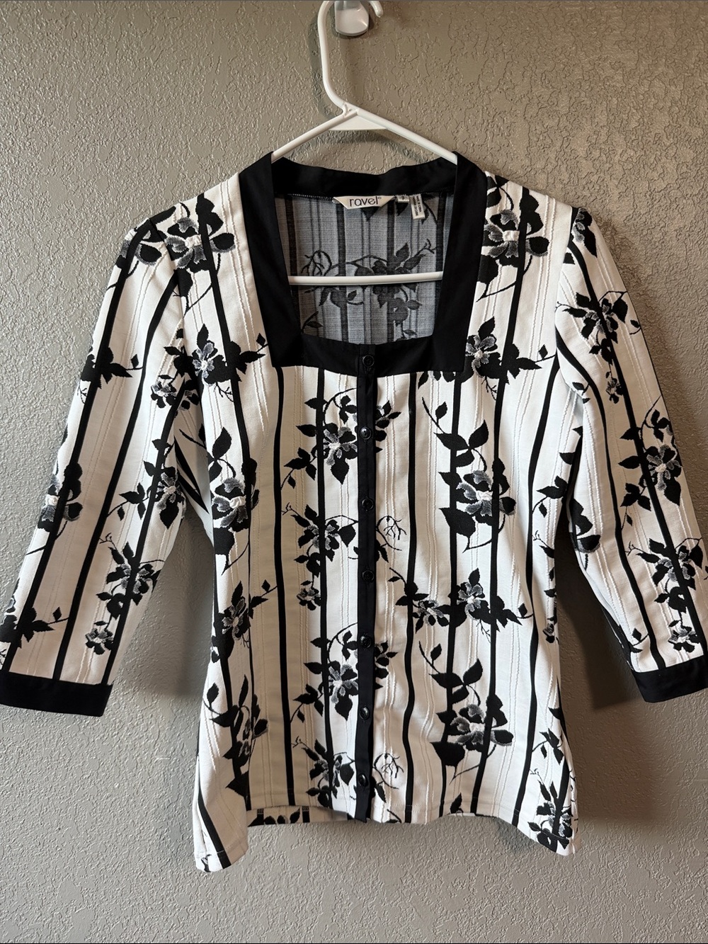 ravel Black and White Floral Stripe Blazer